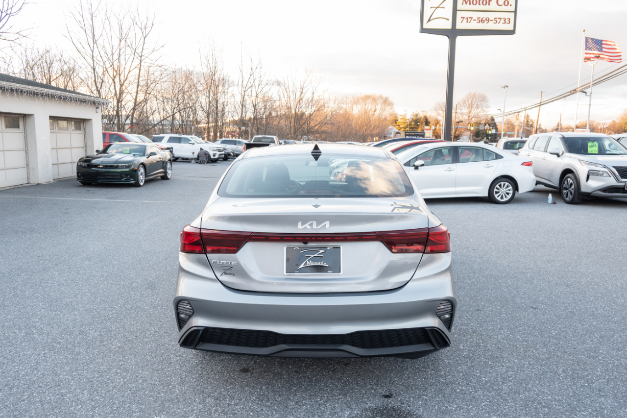 Kia Forte LXS IVT 2024