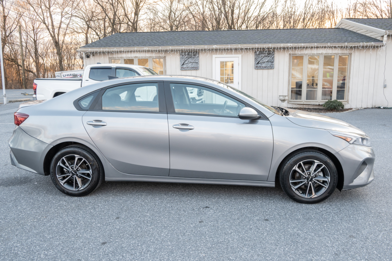 Kia Forte LXS IVT 2024