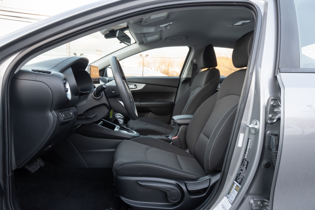 Kia Forte LXS IVT 2024