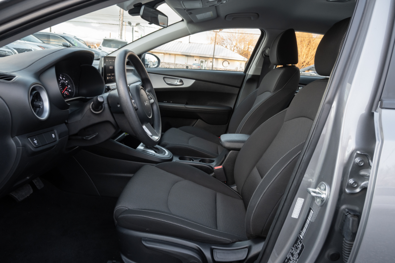 Kia Forte LXS IVT 2024