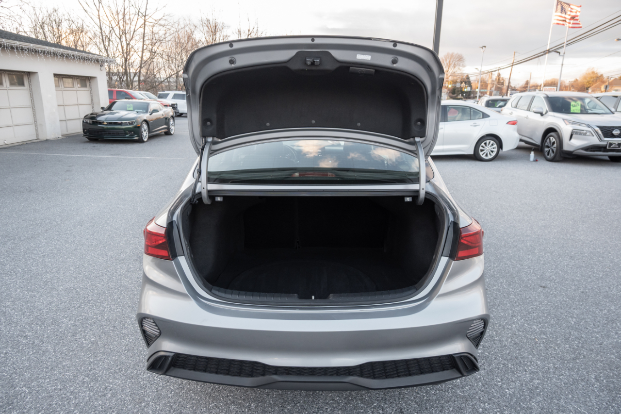 Kia Forte LXS IVT 2024