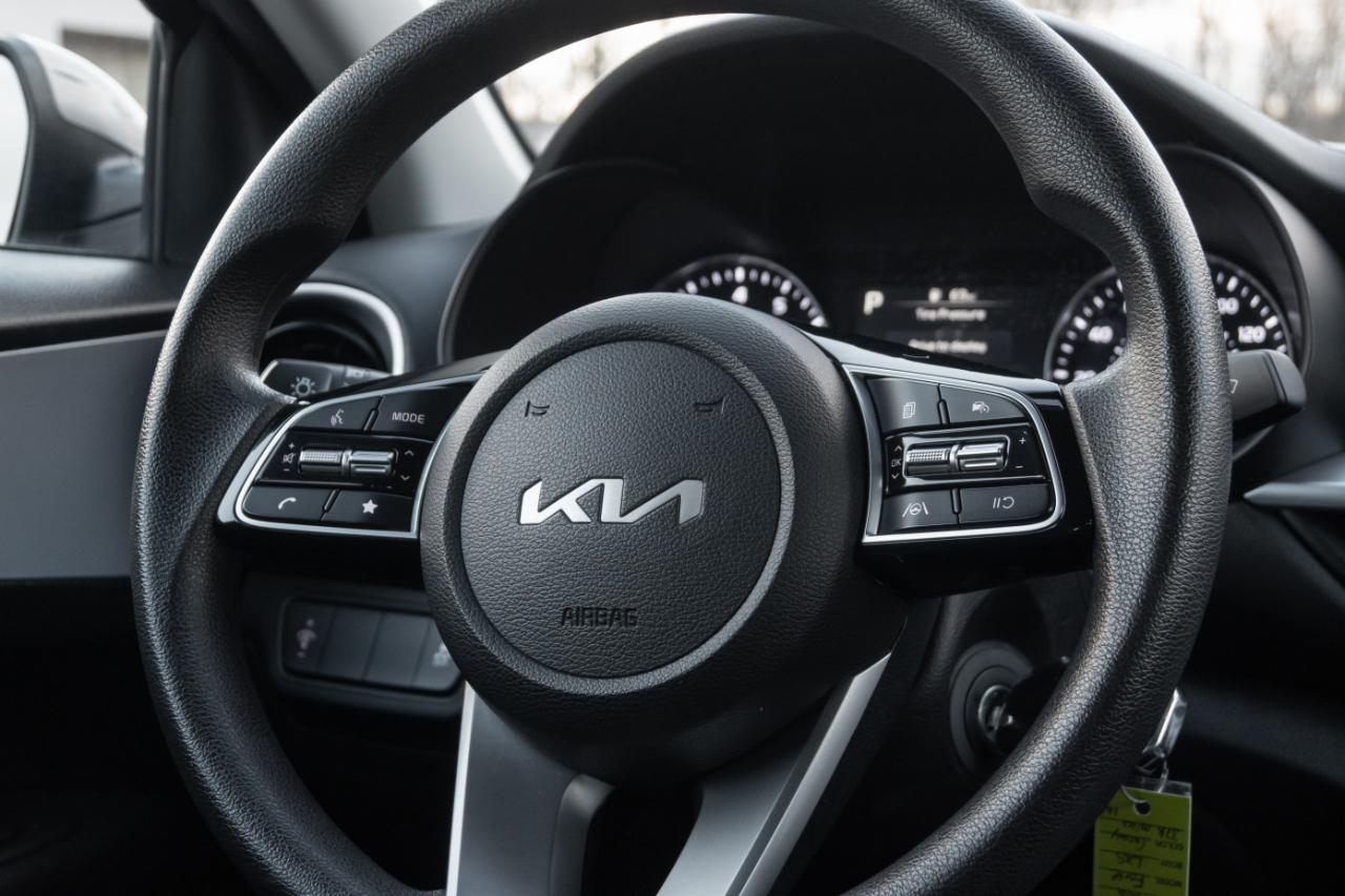 Kia Forte LXS IVT 2024