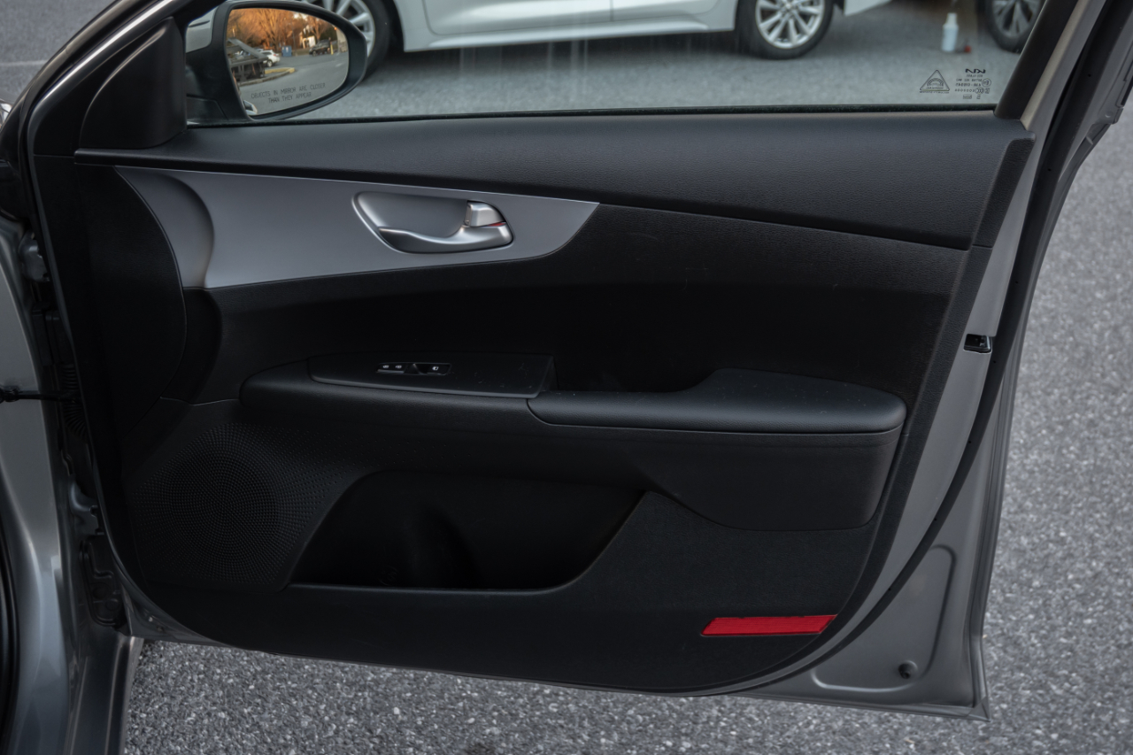 Kia Forte LXS IVT 2024