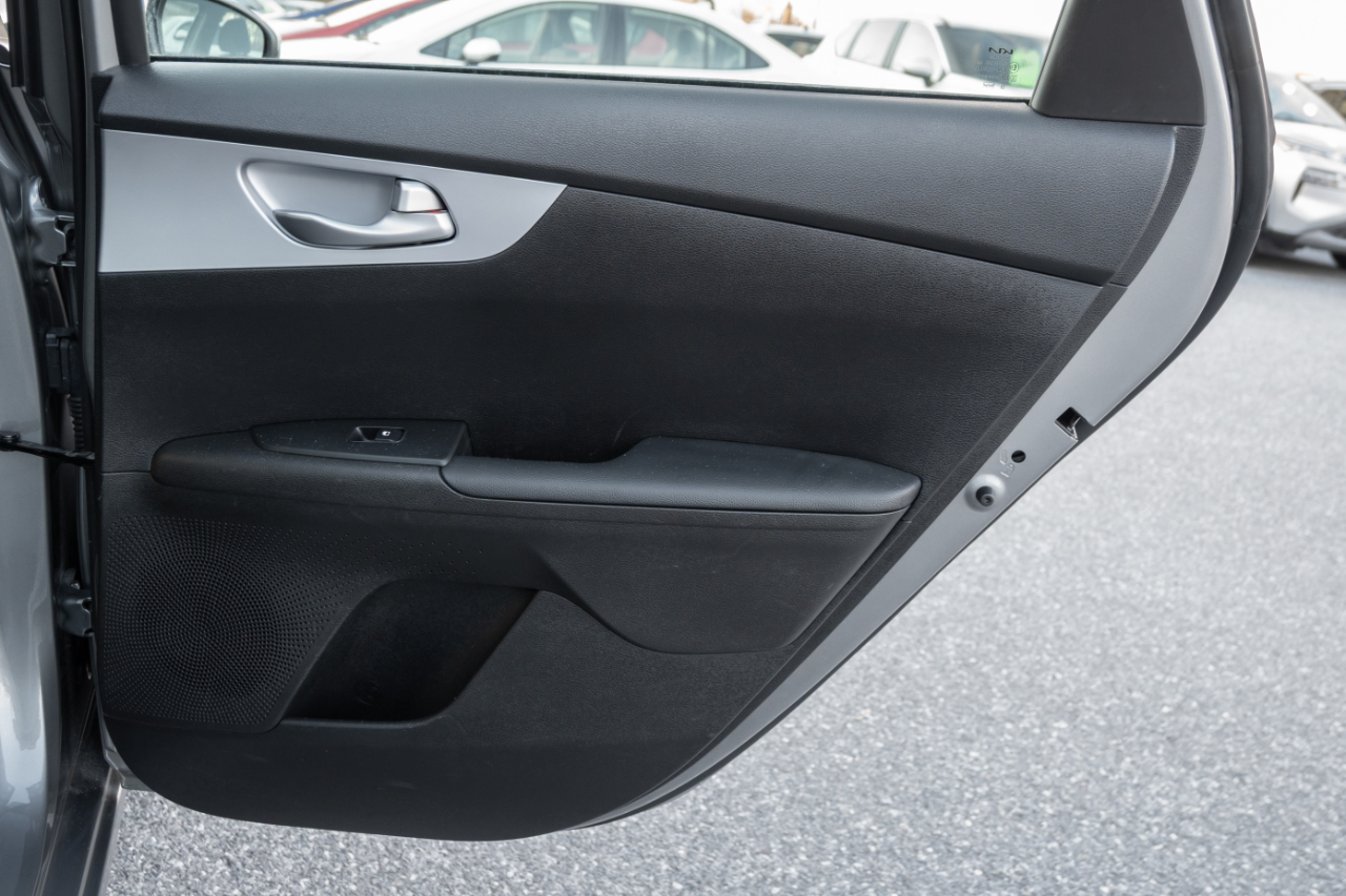 Kia Forte LXS IVT 2024