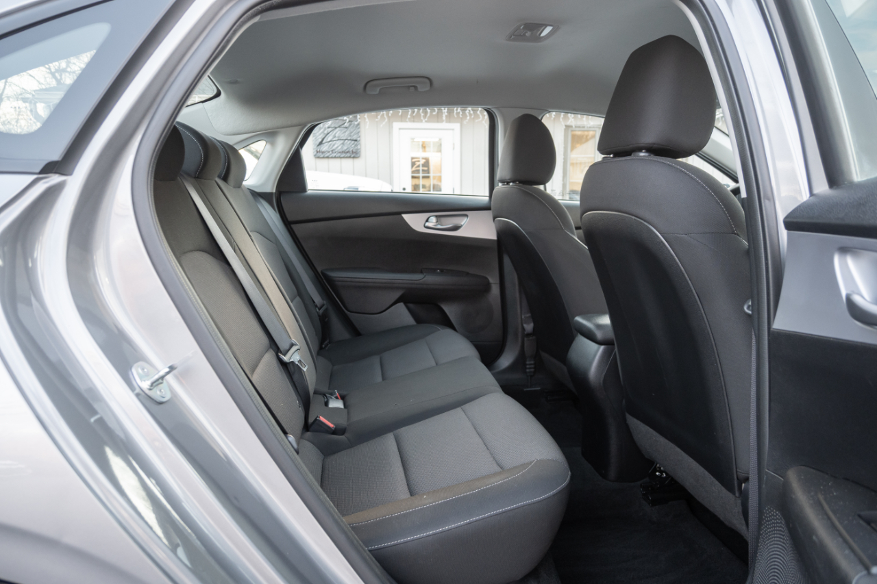 Kia Forte LXS IVT 2024