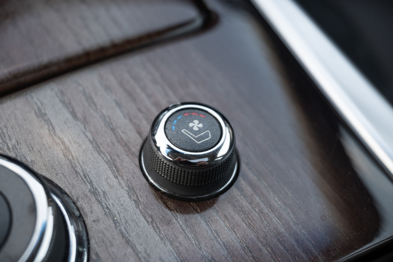 Infiniti M37 4dr Sdn AWD 2012