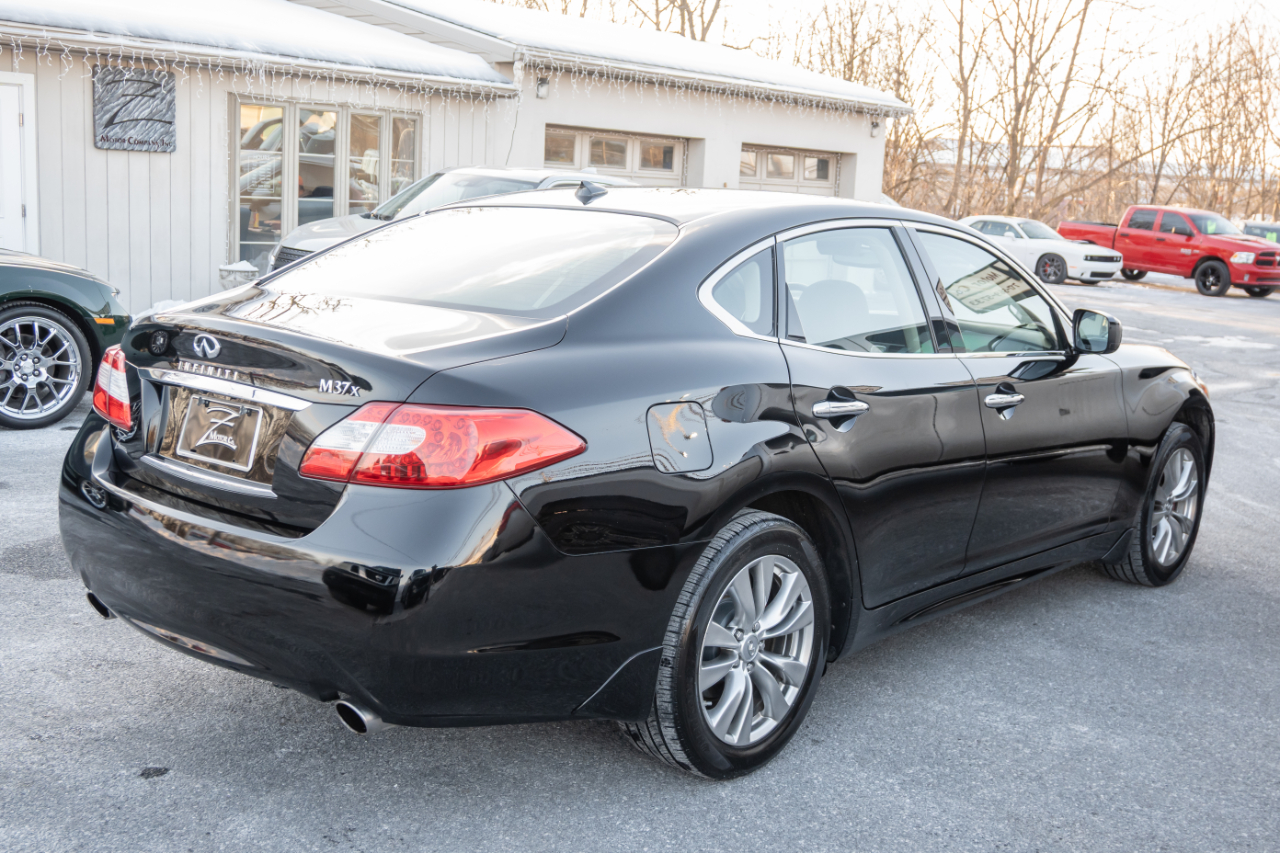Infiniti M37 4dr Sdn AWD 2012