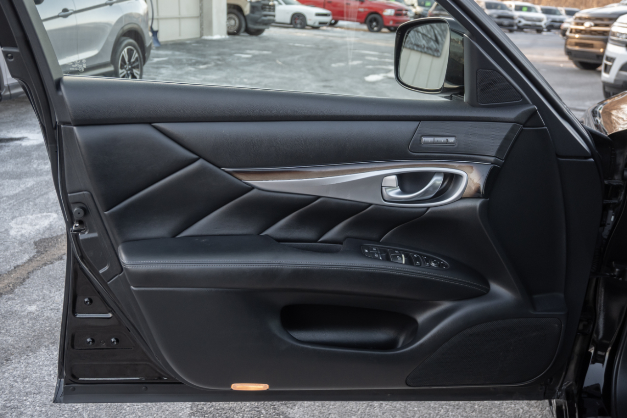 Infiniti M37 4dr Sdn AWD 2012