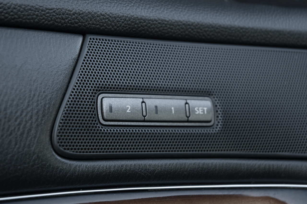 Infiniti M37 4dr Sdn AWD 2012