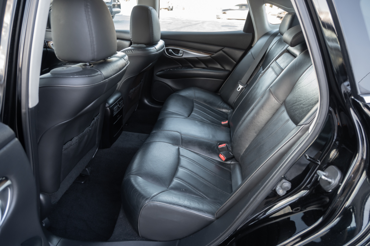 Infiniti M37 4dr Sdn AWD 2012