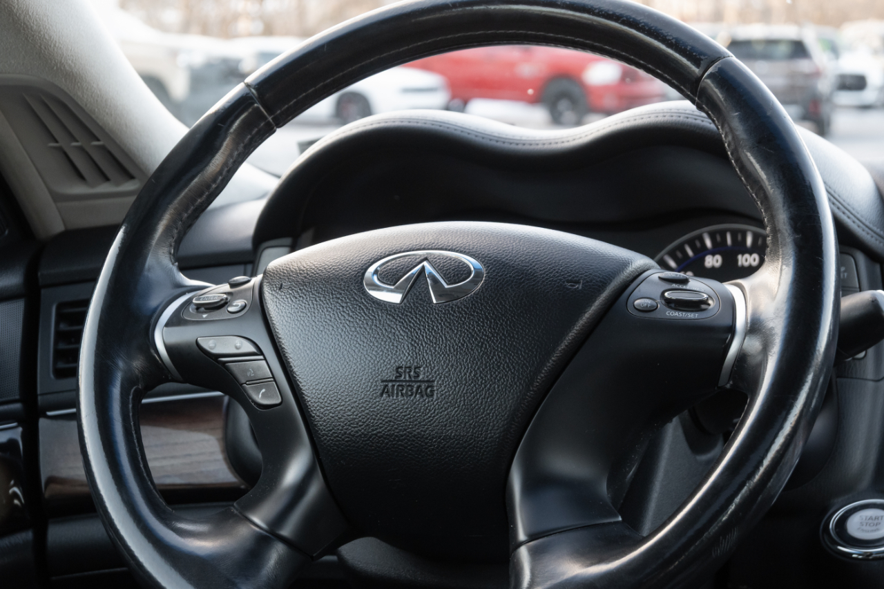 Infiniti M37 4dr Sdn AWD 2012