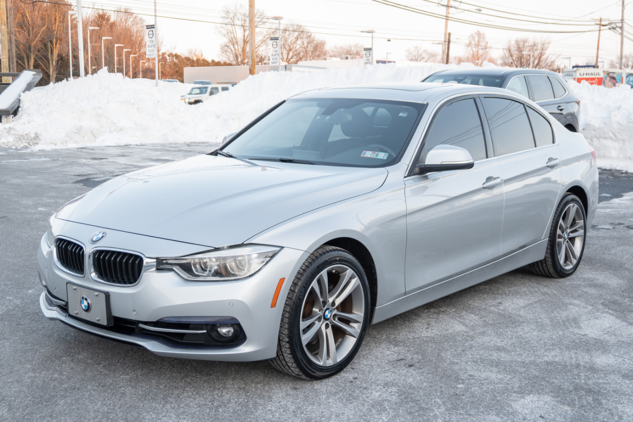 BMW 3 Series 330i xDrive Sedan 2017