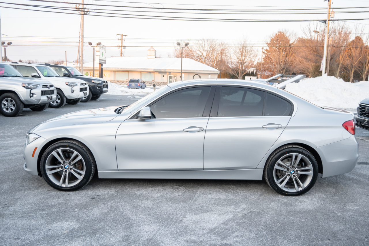 BMW 3 Series 330i xDrive Sedan 2017