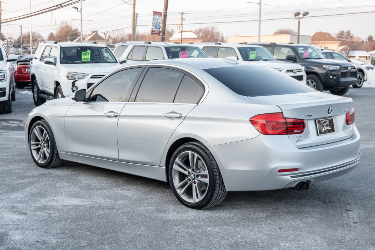 BMW 3 Series 330i xDrive Sedan 2017