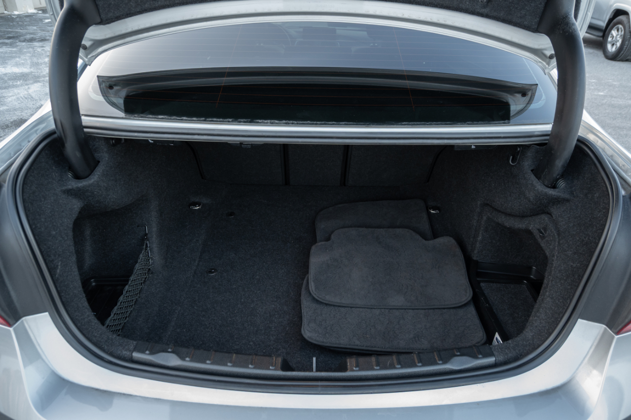 BMW 3 Series 330i xDrive Sedan 2017