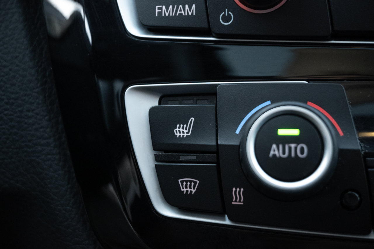 BMW 3 Series 330i xDrive Sedan 2017