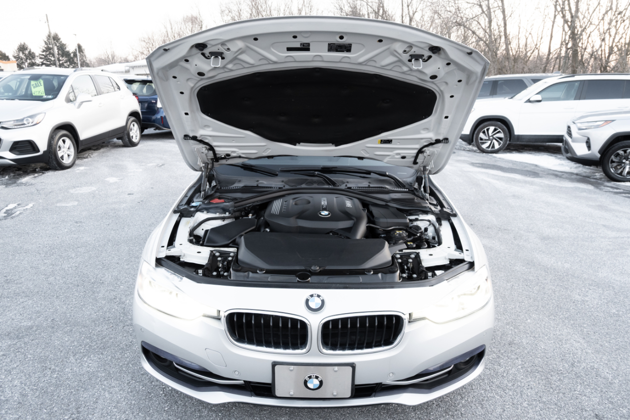 BMW 3 Series 330i xDrive Sedan 2017