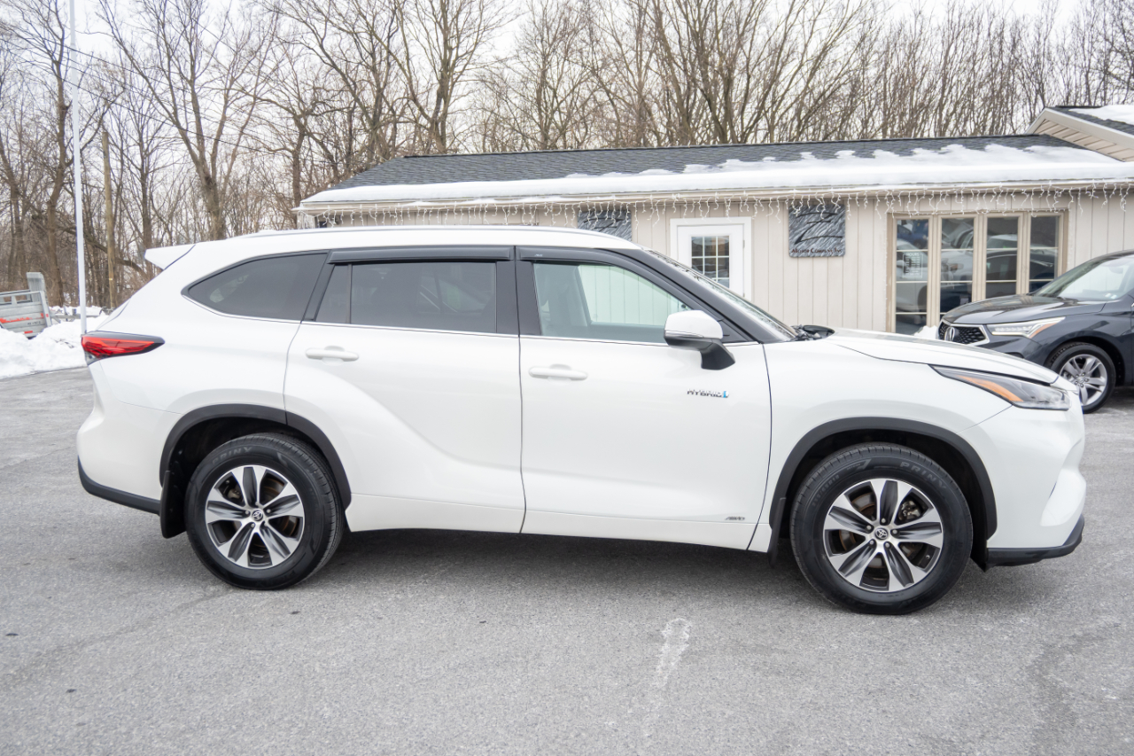 Toyota Highlander  2021