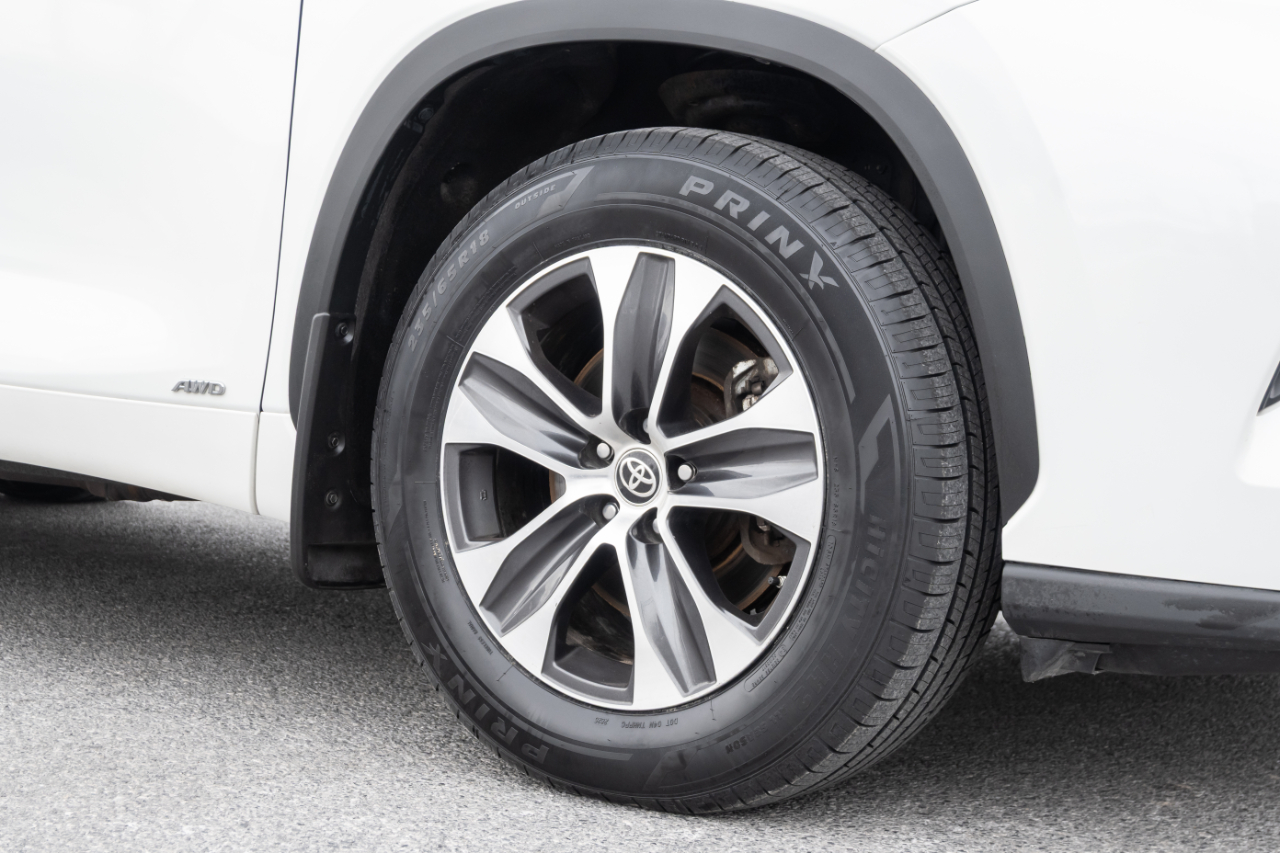 Toyota Highlander  2021