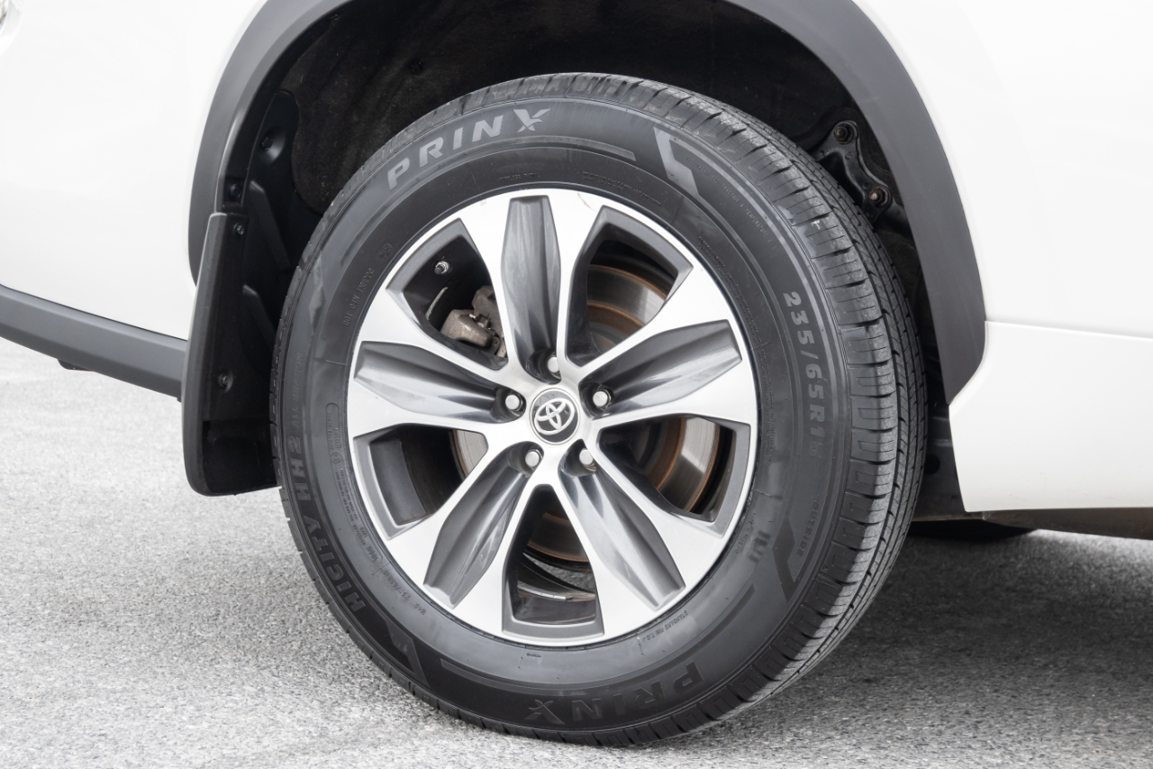 Toyota Highlander  2021