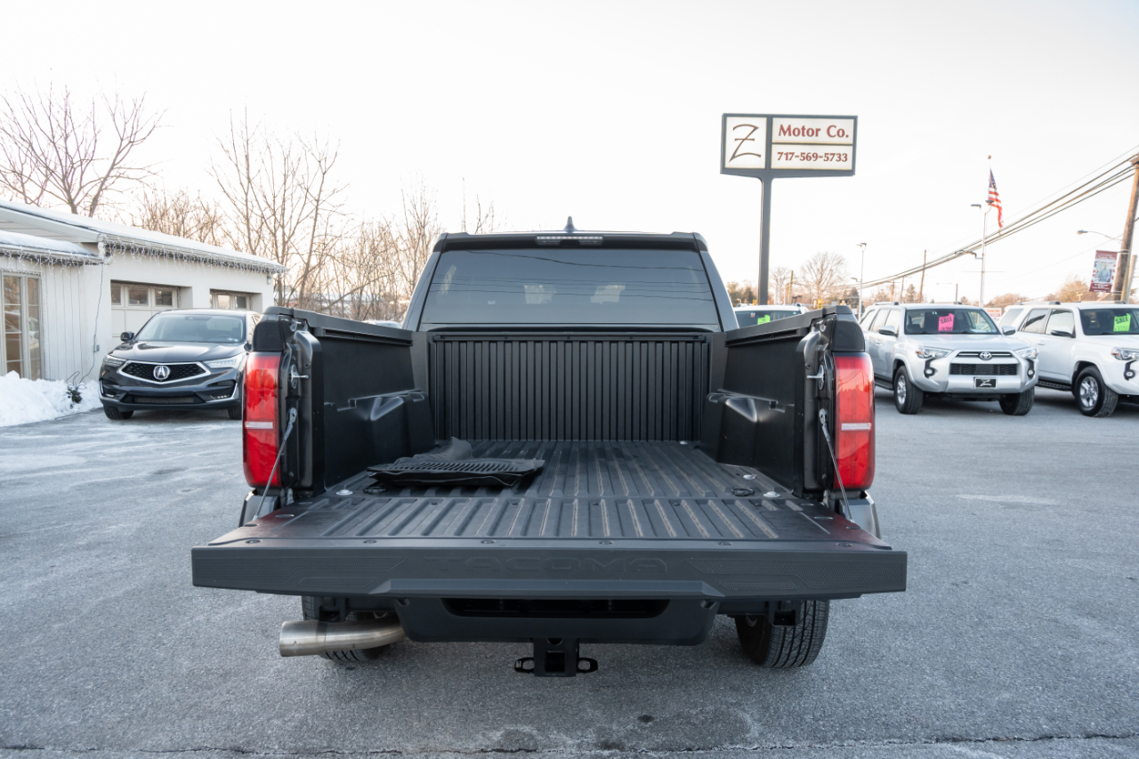 Toyota Tacoma 2WD SR5 Double Cab 6' Bed AT (Natl) 2024