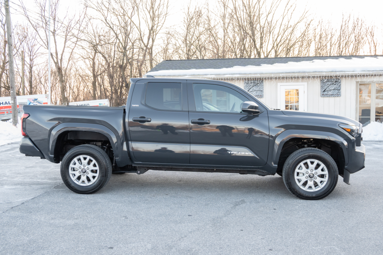 Toyota Tacoma 2WD SR5 Double Cab 6' Bed AT (Natl) 2024