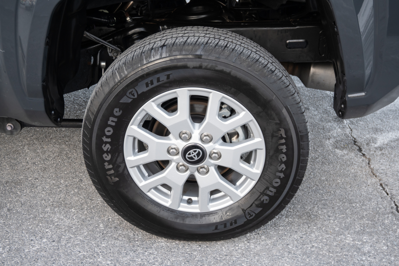 Toyota Tacoma 2WD SR5 Double Cab 6' Bed AT (Natl) 2024