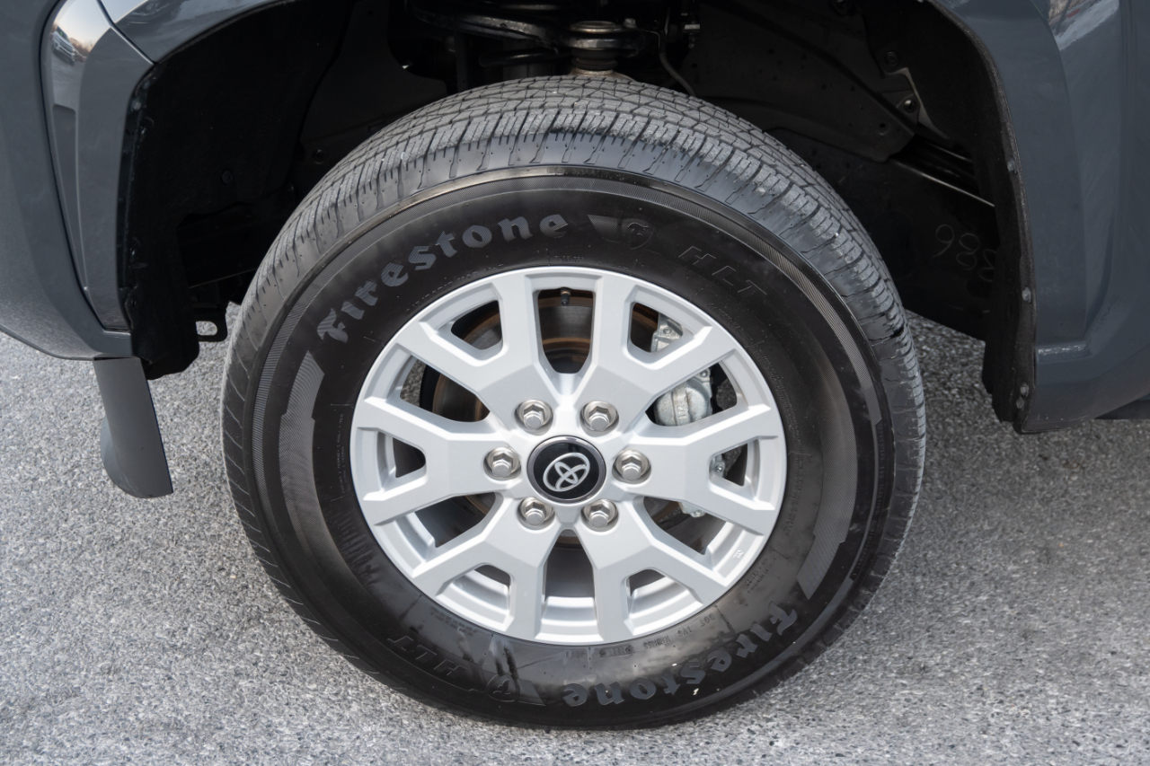 Toyota Tacoma 2WD SR5 Double Cab 6' Bed AT (Natl) 2024