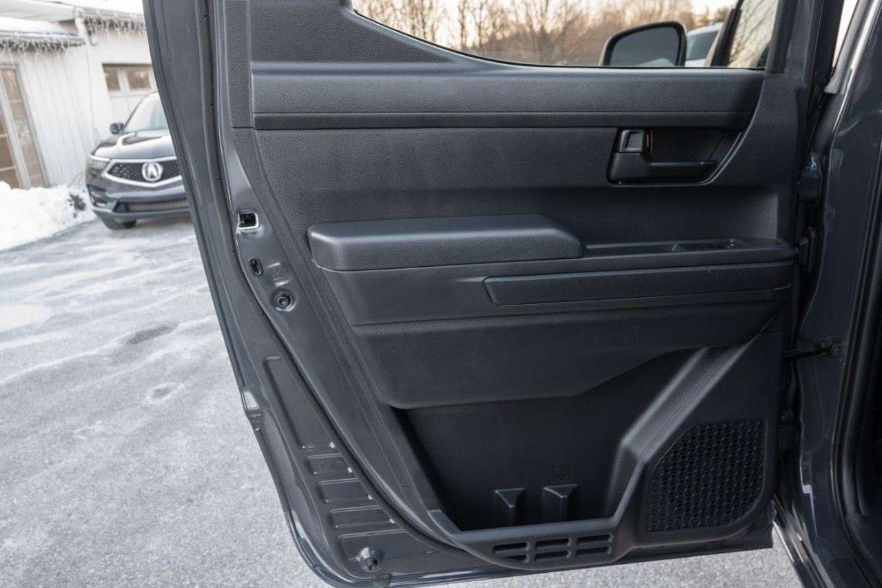 Toyota Tacoma 2WD SR5 Double Cab 6' Bed AT (Natl) 2024