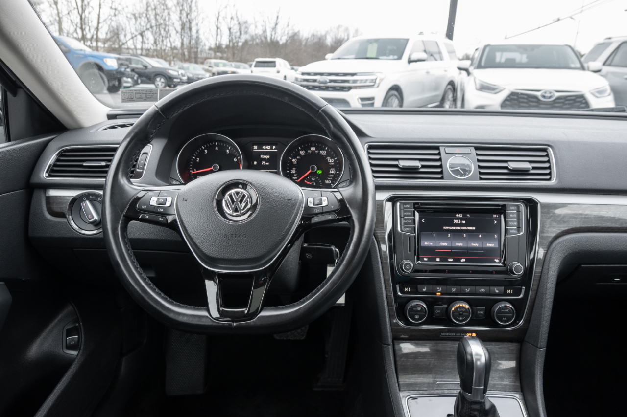 Volkswagen Passat SE 2016