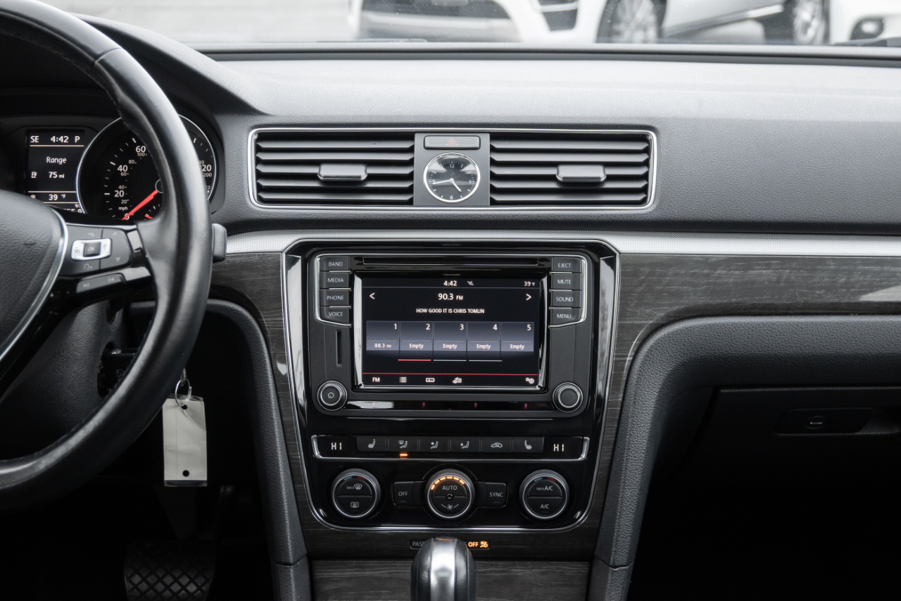 Volkswagen Passat SE 2016