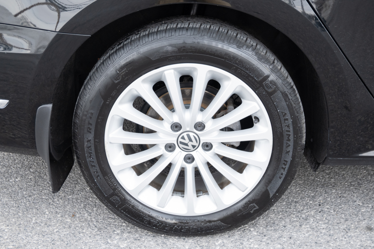 Volkswagen Passat SE 2016