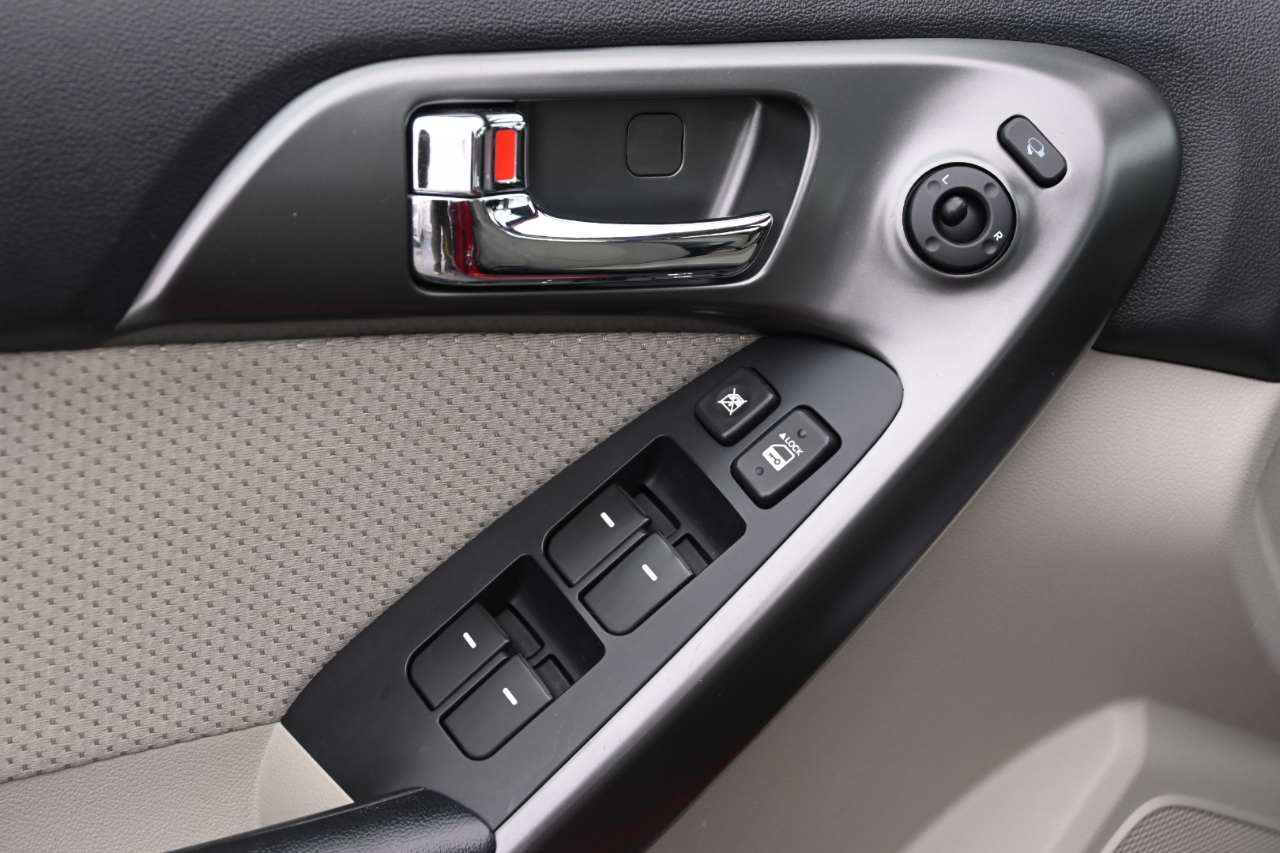 Kia Forte 4dr Sdn Auto EX 2013