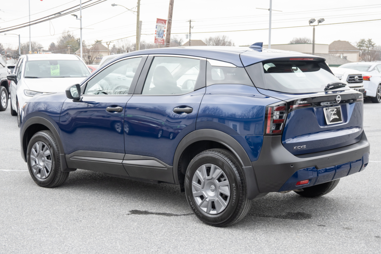Nissan Kicks S FWD 2025