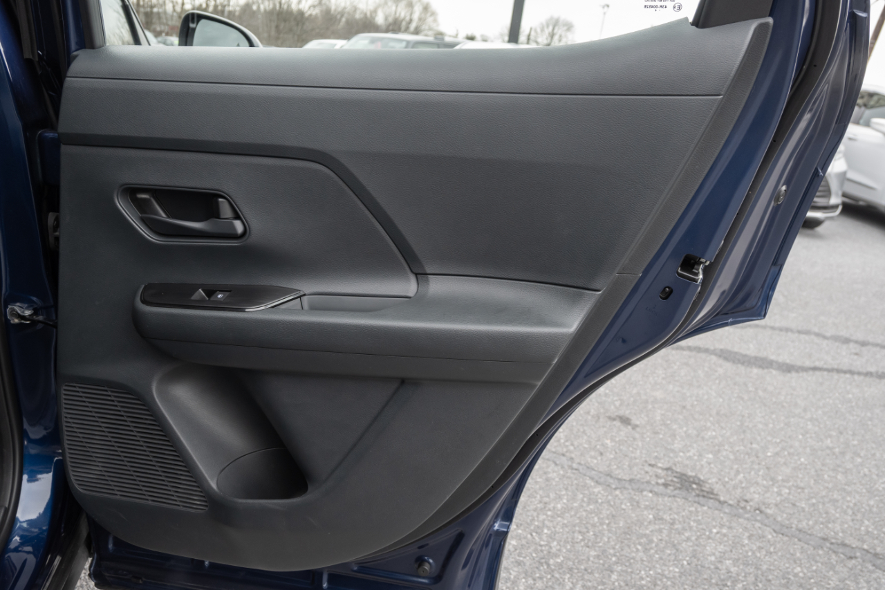 Nissan Kicks S FWD 2025