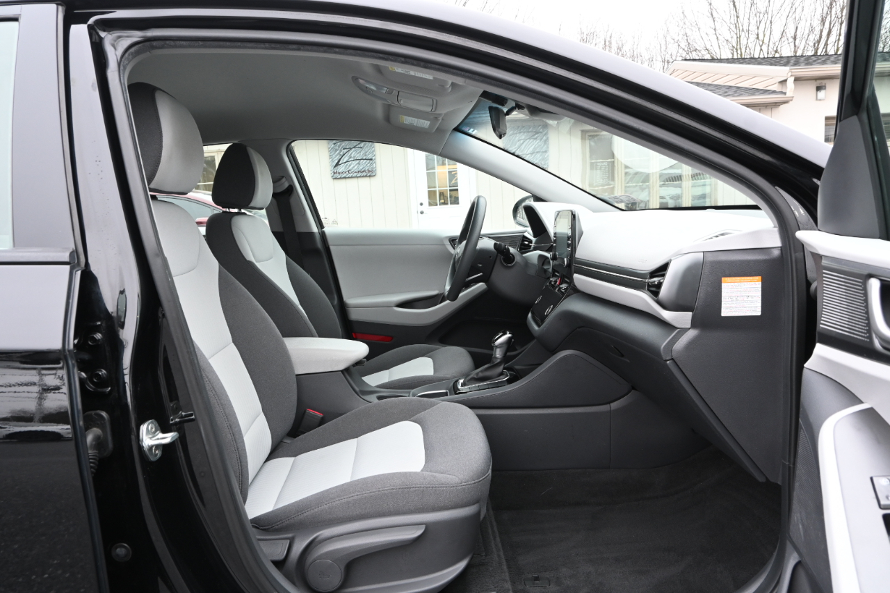 Hyundai Ioniq Hybrid Blue Hatchback 2020