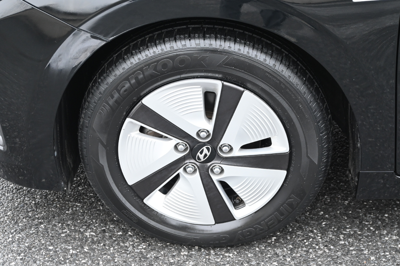 Hyundai Ioniq Hybrid Blue Hatchback 2020