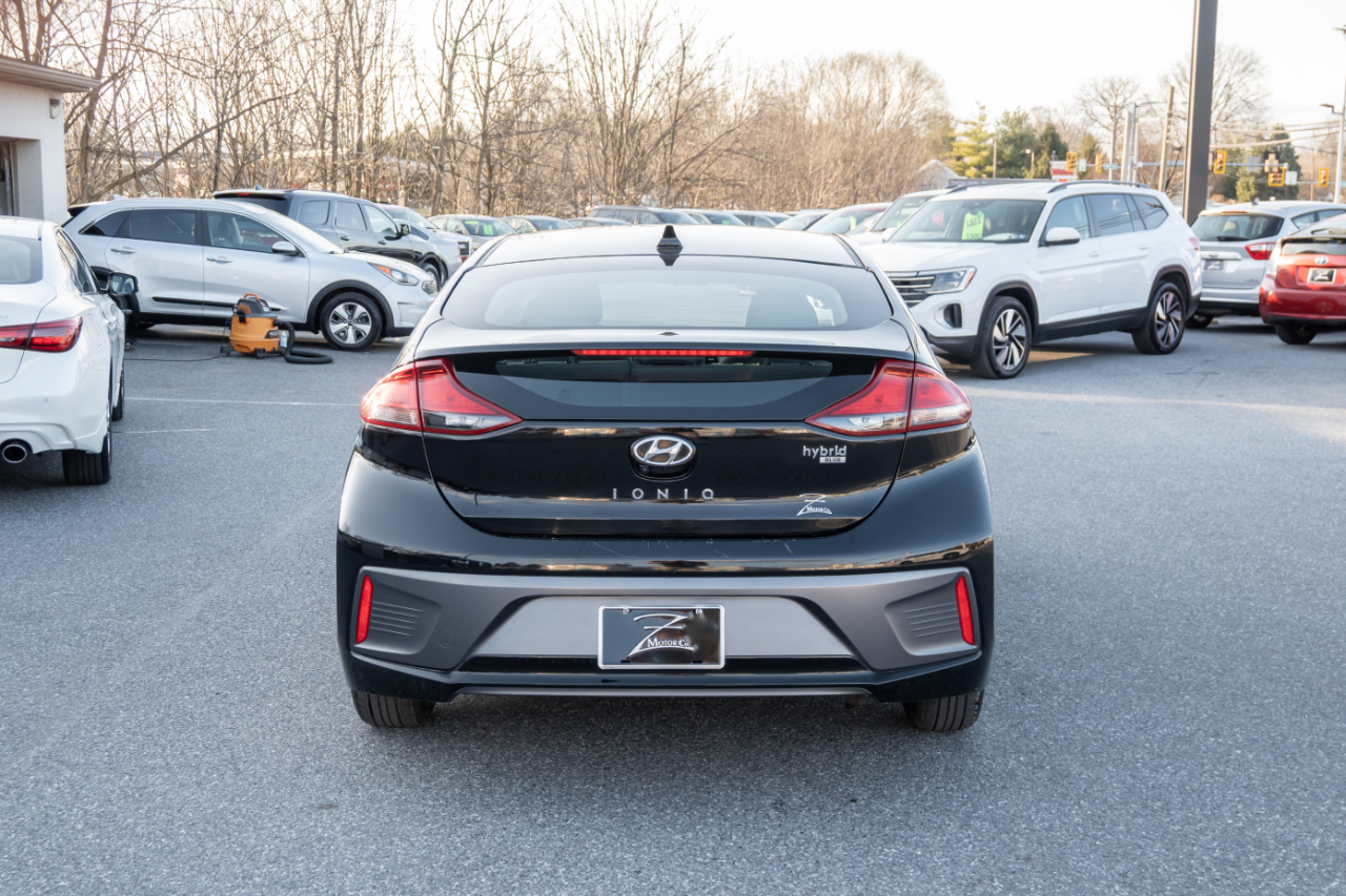 Hyundai Ioniq Hybrid Blue Hatchback 2020