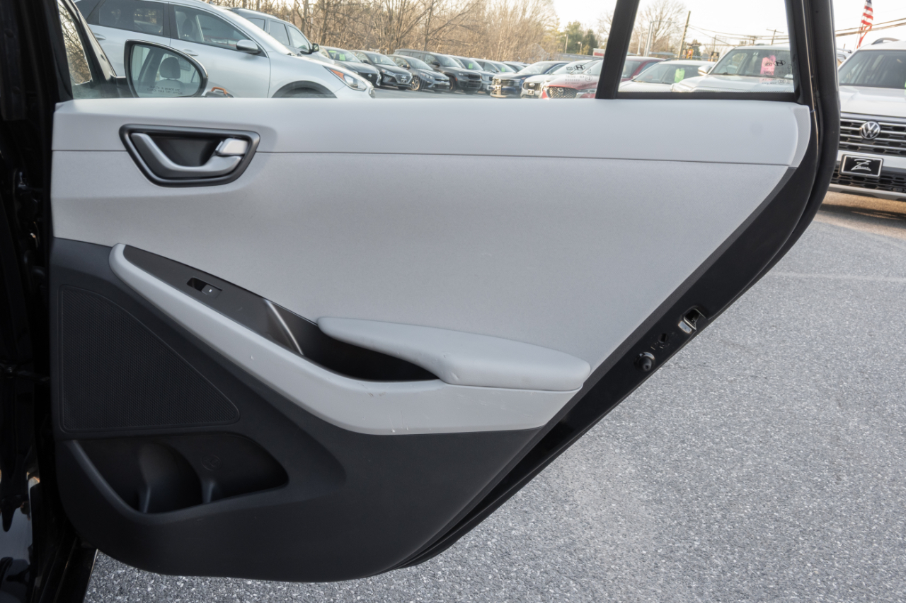 Hyundai Ioniq Hybrid Blue Hatchback 2020