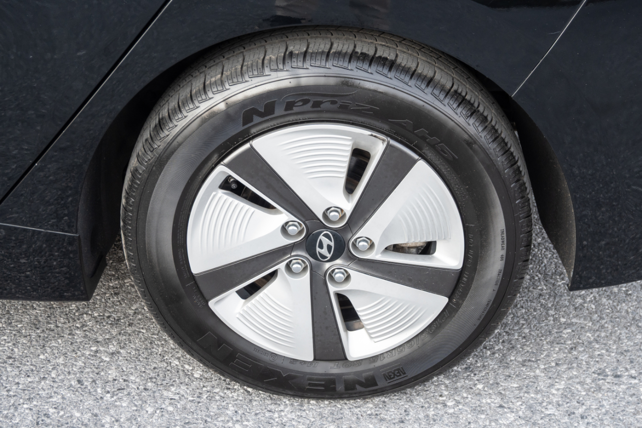 Hyundai Ioniq Hybrid Blue Hatchback 2020