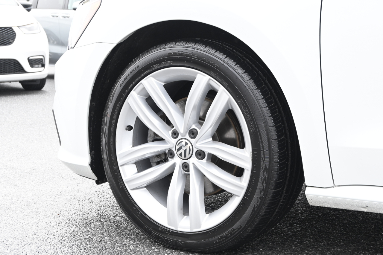 Volkswagen Passat 2.0T Wolfsburg Edition 2019