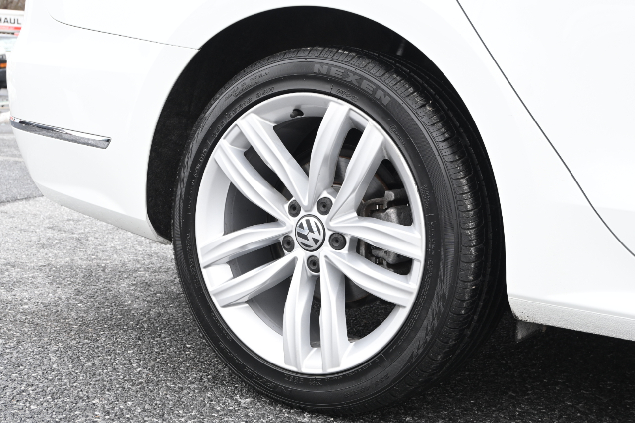 Volkswagen Passat 2.0T Wolfsburg Edition 2019