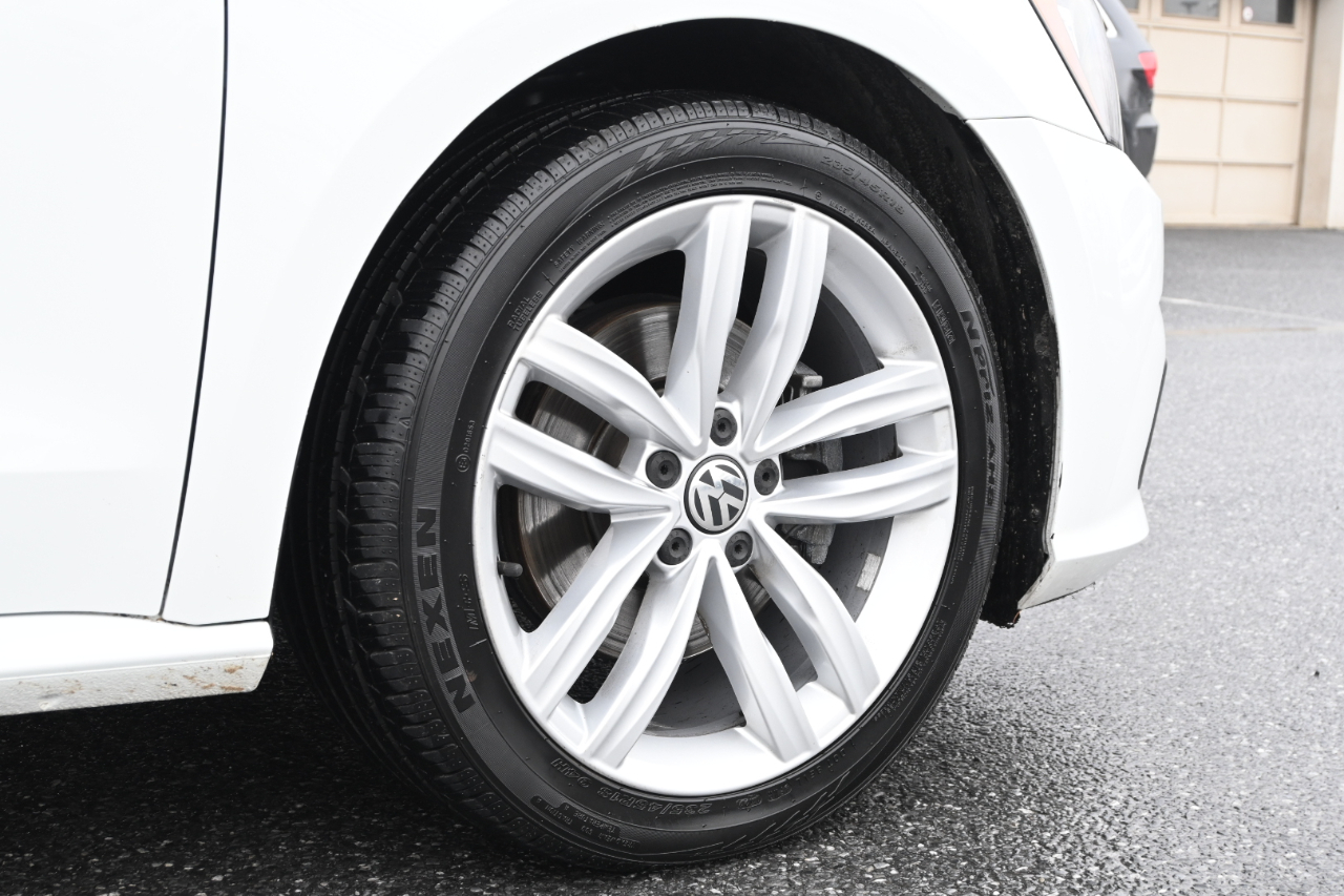 Volkswagen Passat 2.0T Wolfsburg Edition 2019