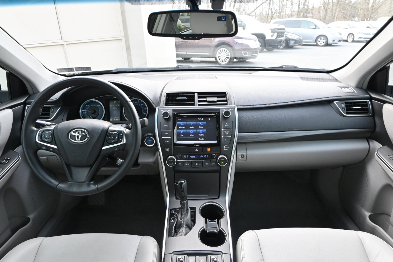 Toyota Camry  2017