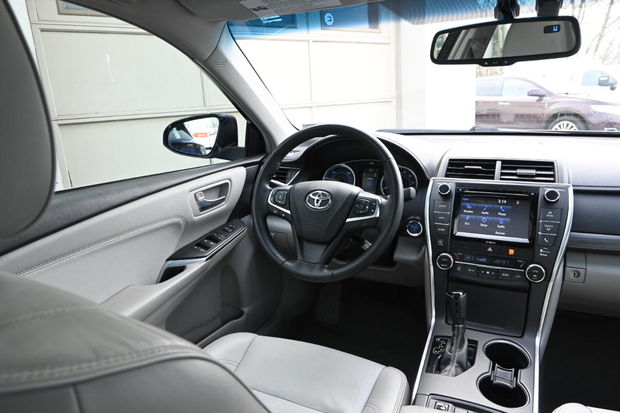 Toyota Camry  2017