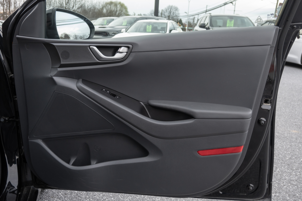 Hyundai Ioniq Hybrid Blue Hatchback 2019