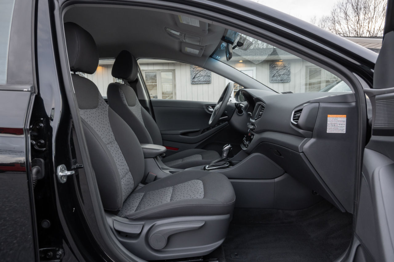 Hyundai Ioniq Hybrid Blue Hatchback 2019