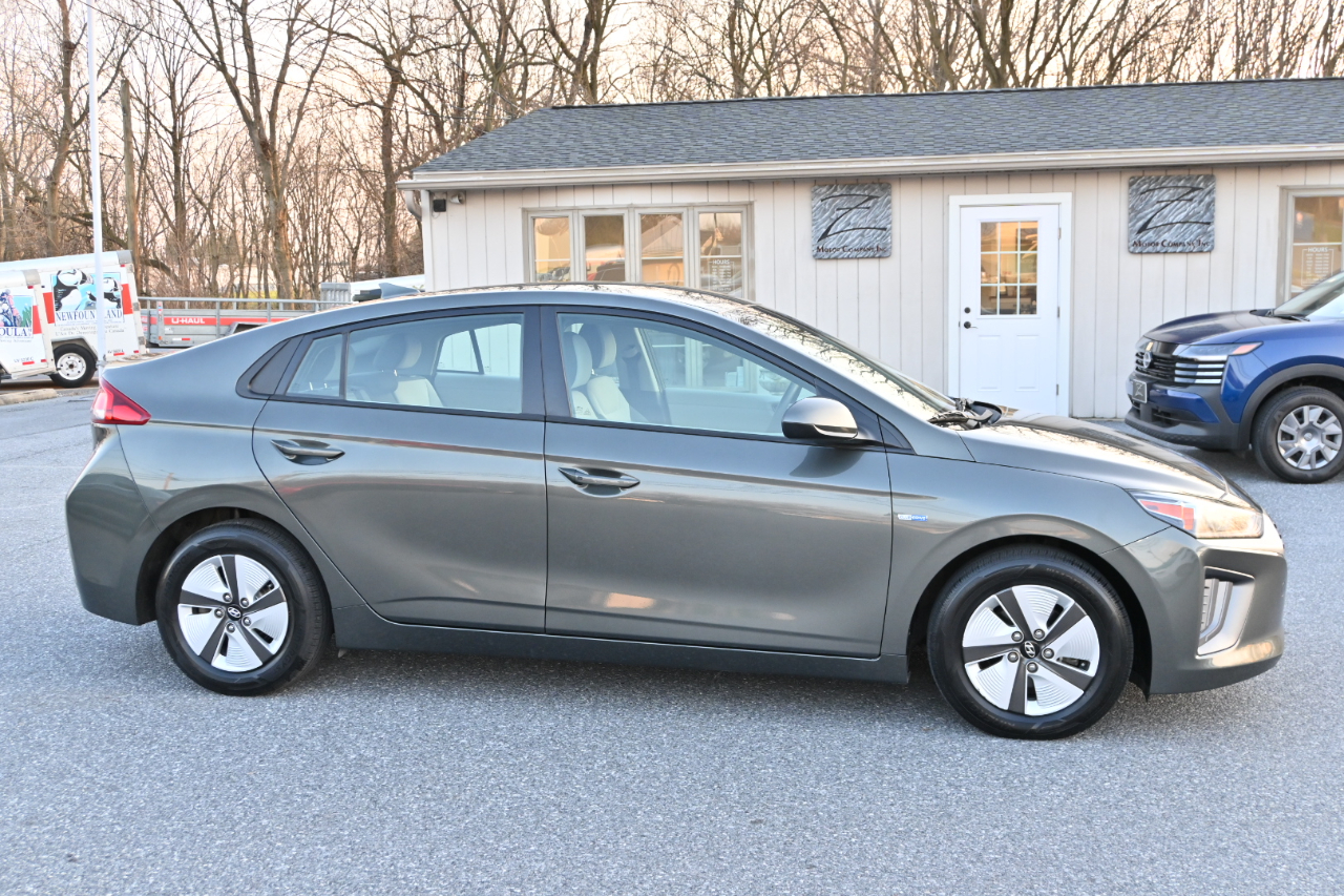 Hyundai Ioniq Hybrid Blue Hatchback 2020