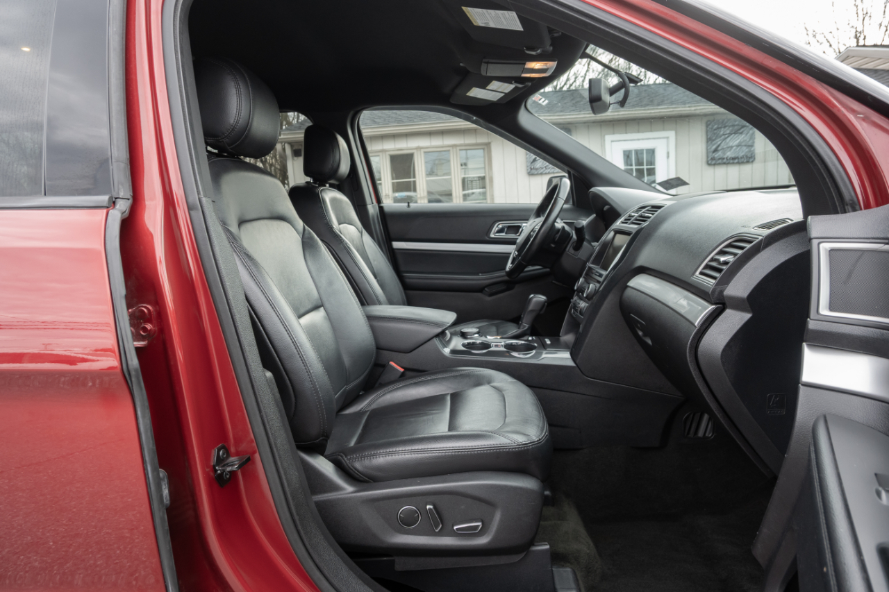 Ford Explorer 4WD 4dr XLT 2016