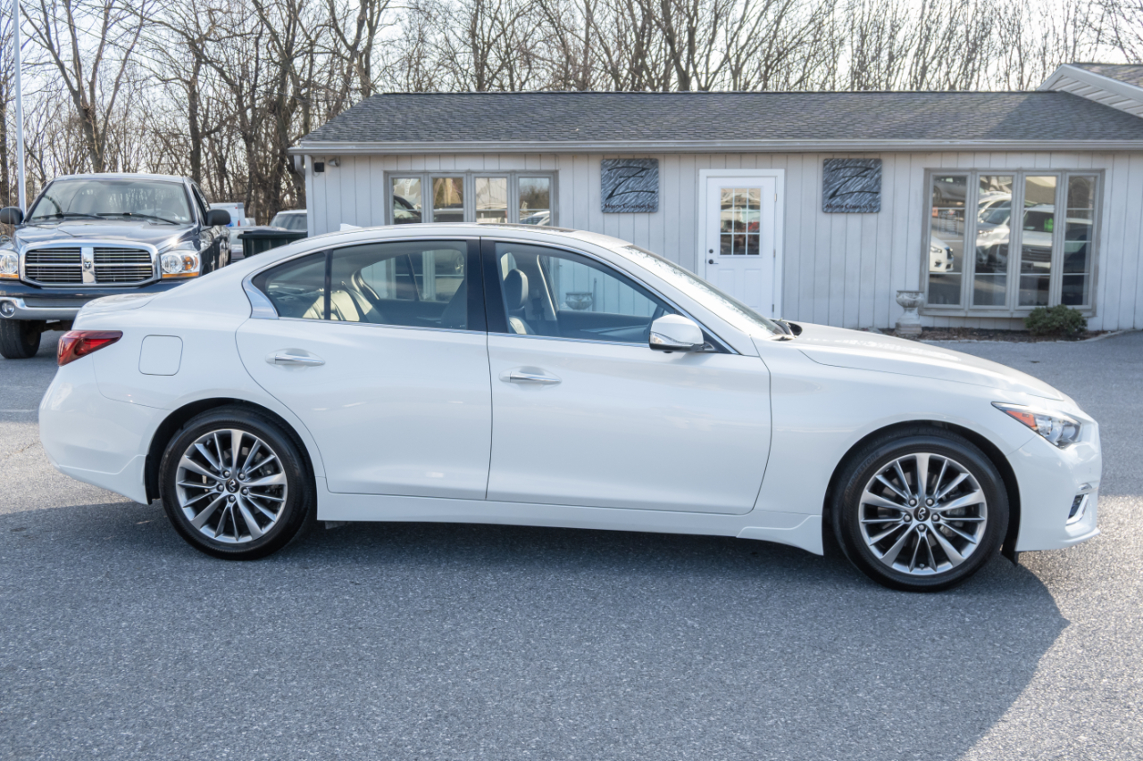 Infiniti Q50 LUXE AWD 2024
